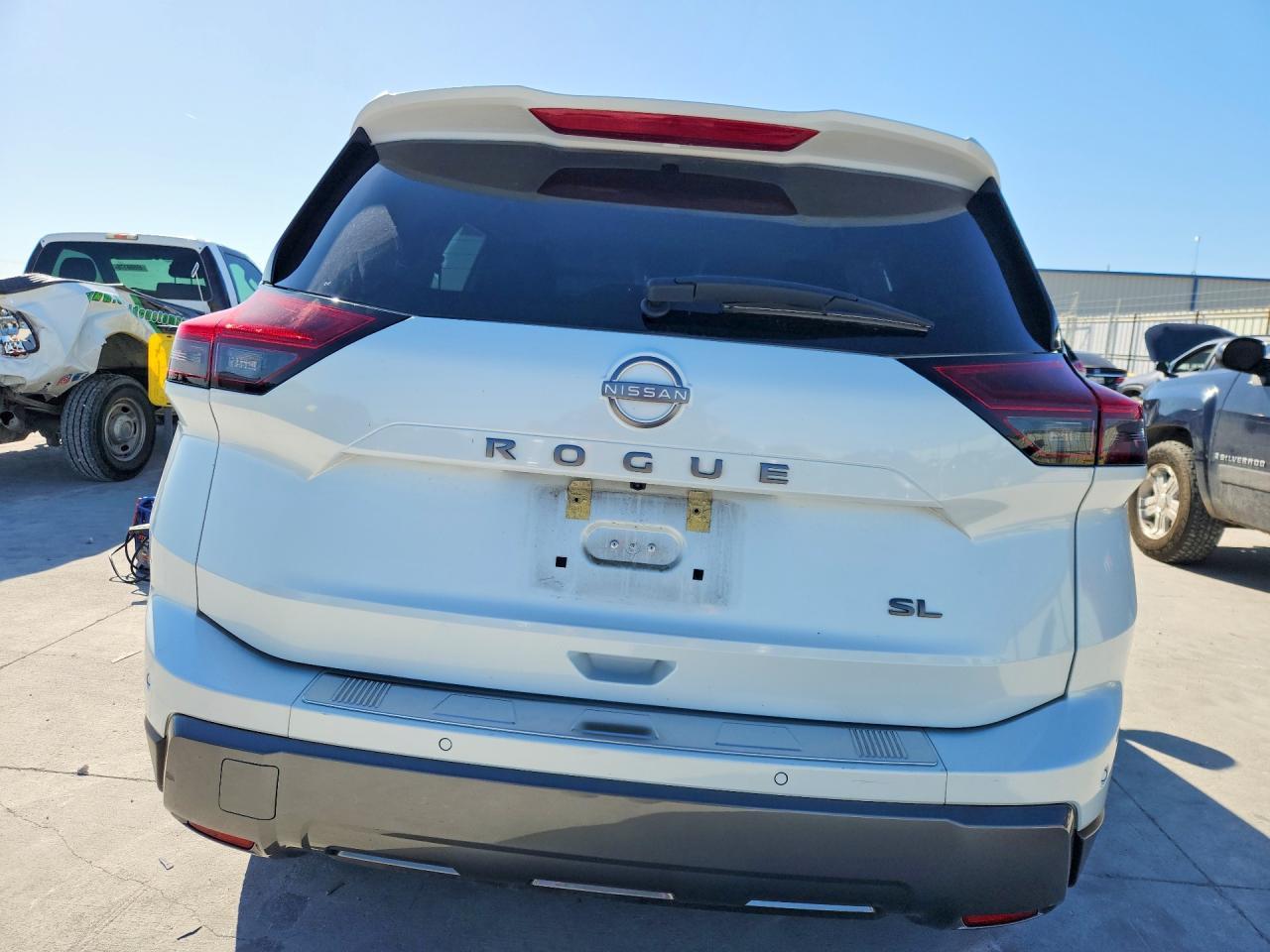 2024 Nissan Rogue Sl - Image 6