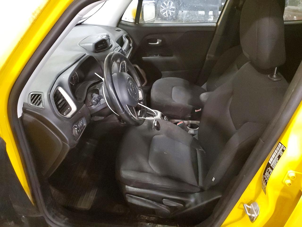 2017 Jeep Renegade Latitude - Image 7