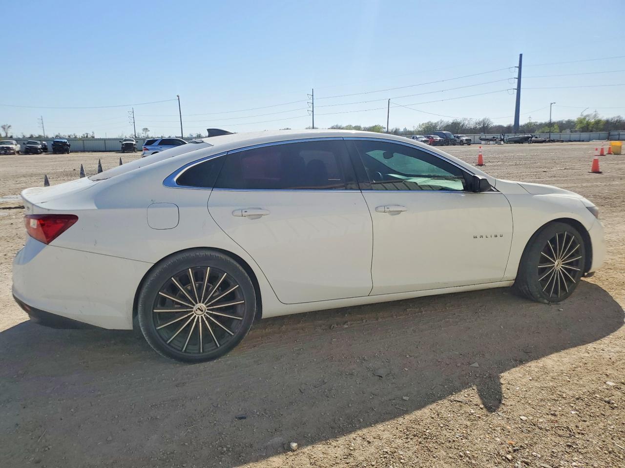 2016 Chevrolet Malibu Ls - Фото 3