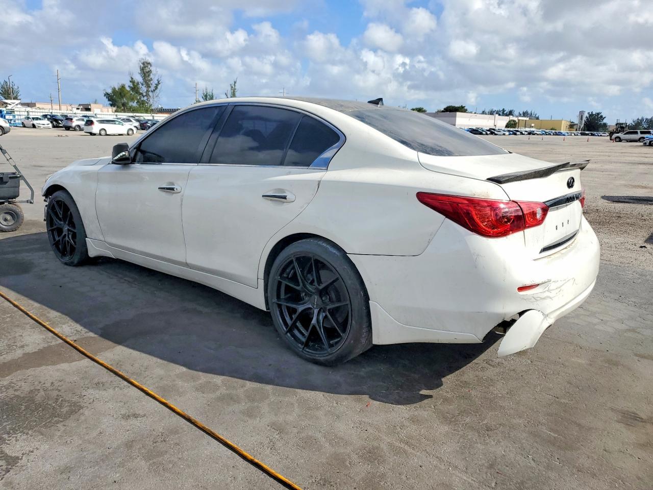 2017 Infiniti Q50 3.0T Premium - Image 2