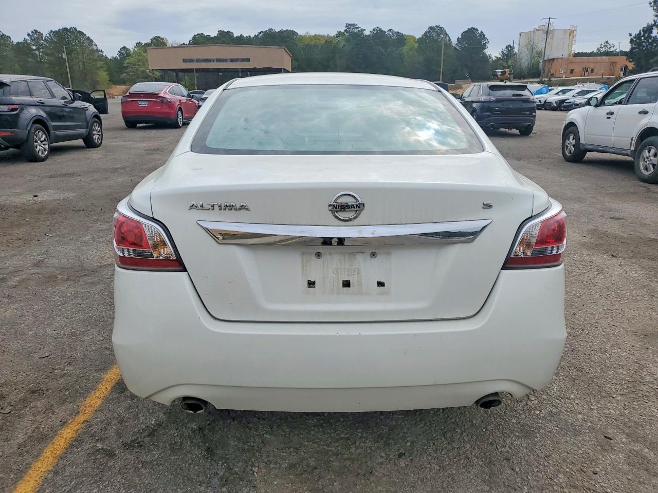 2015 Nissan Altima 2.5 S - Image 6