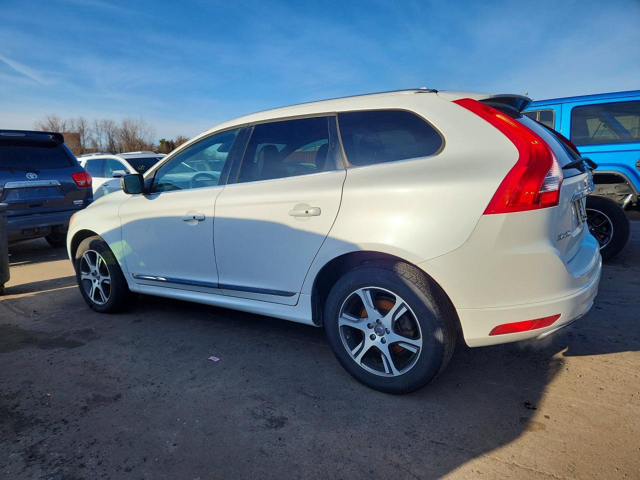 2015 Volvo Xc60 T6 Platinum - Фото 2