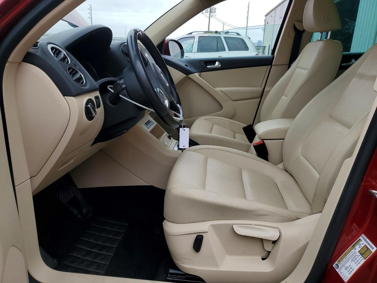 2015 Volkswagen Tiguan S - Фото 7