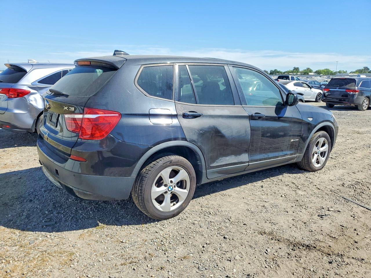 2011 BMW X3 xDrive28I - Фото 3