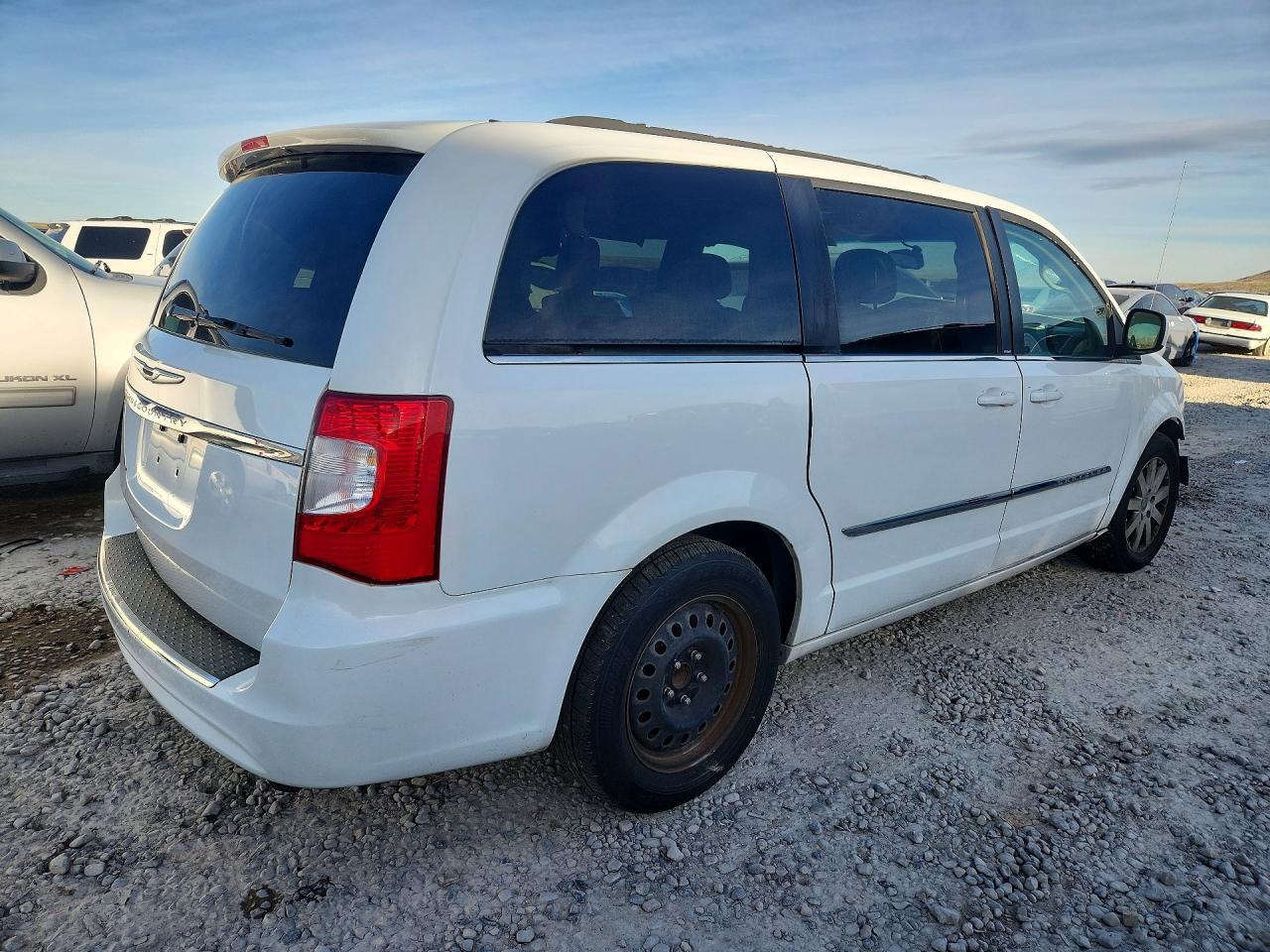 2014 Chrysler Town & Country Touring - Фото 3