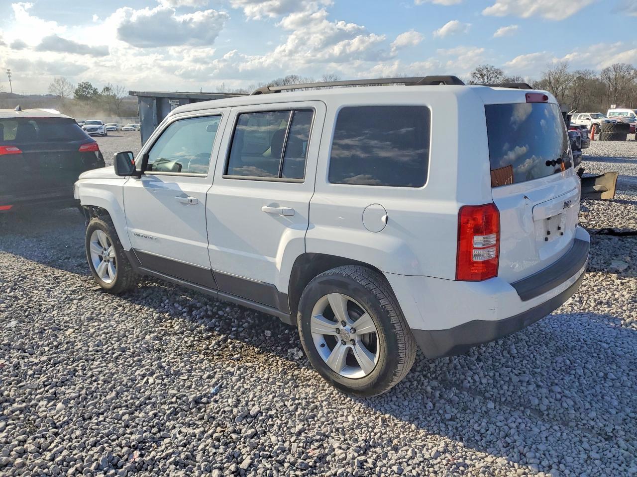 2015 Jeep Patriot Latitude - Image 2