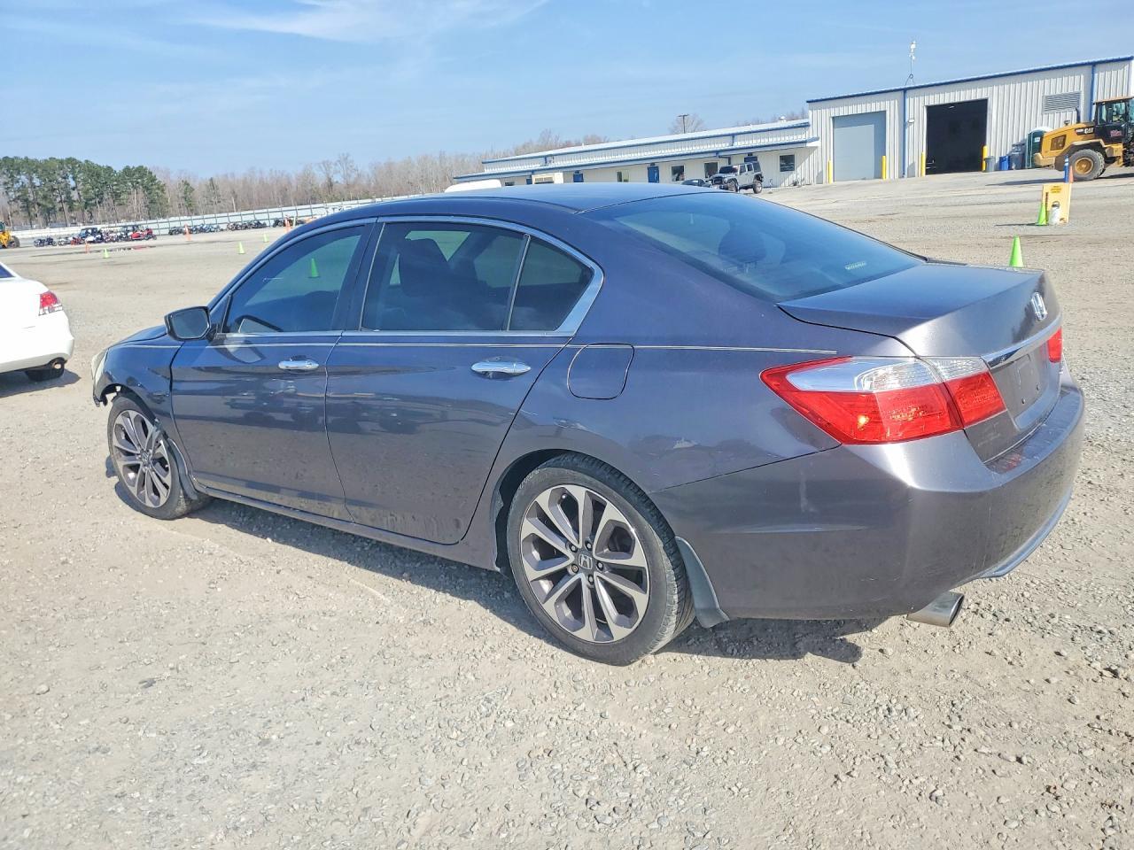 2015 Honda Accord Sport - Фото 2