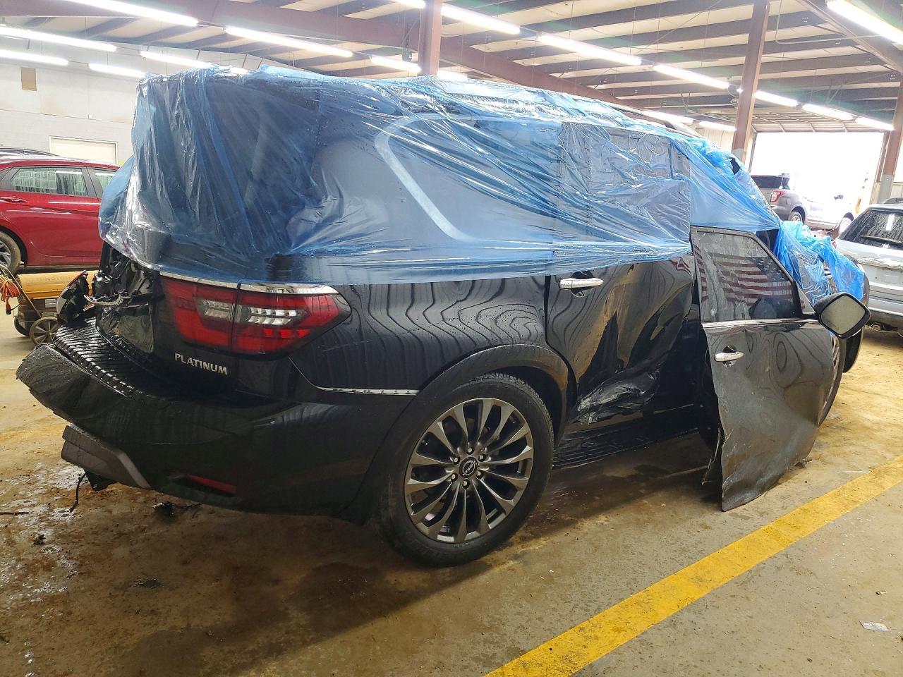 2024 Nissan Armada Platinum - Image 3