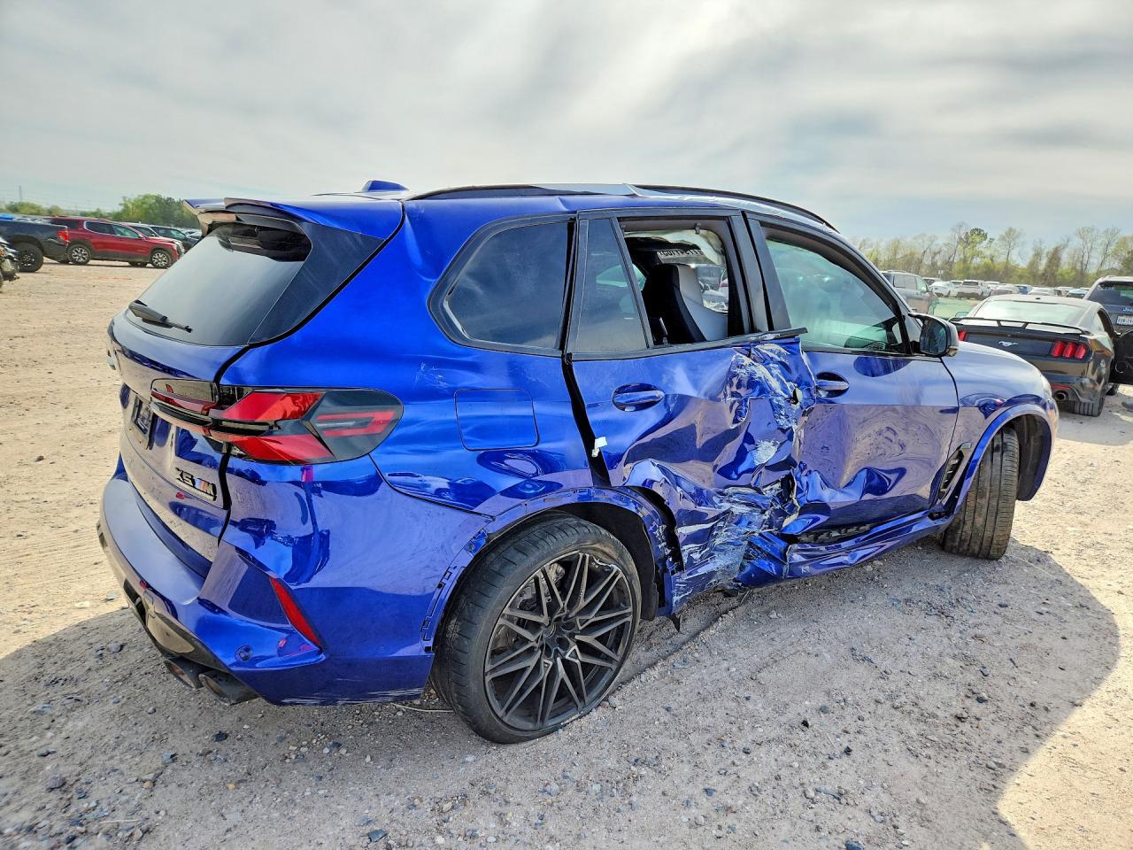 2024 BMW X5 M Competition - Фото 3