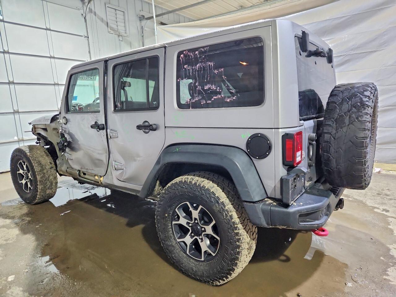 2015 Jeep Wrangler Unlimited Rubicon - Фото 2