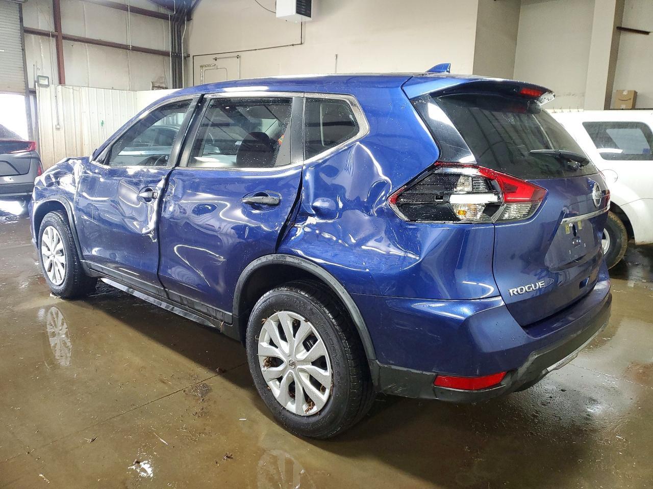 2018 Nissan Rogue S - Фото 2
