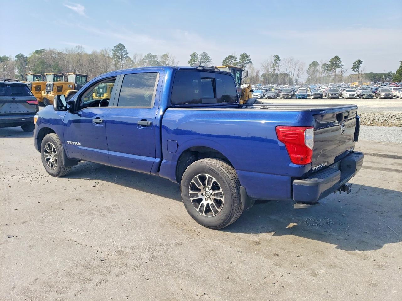 2022 Nissan Titan Sv - Image 2