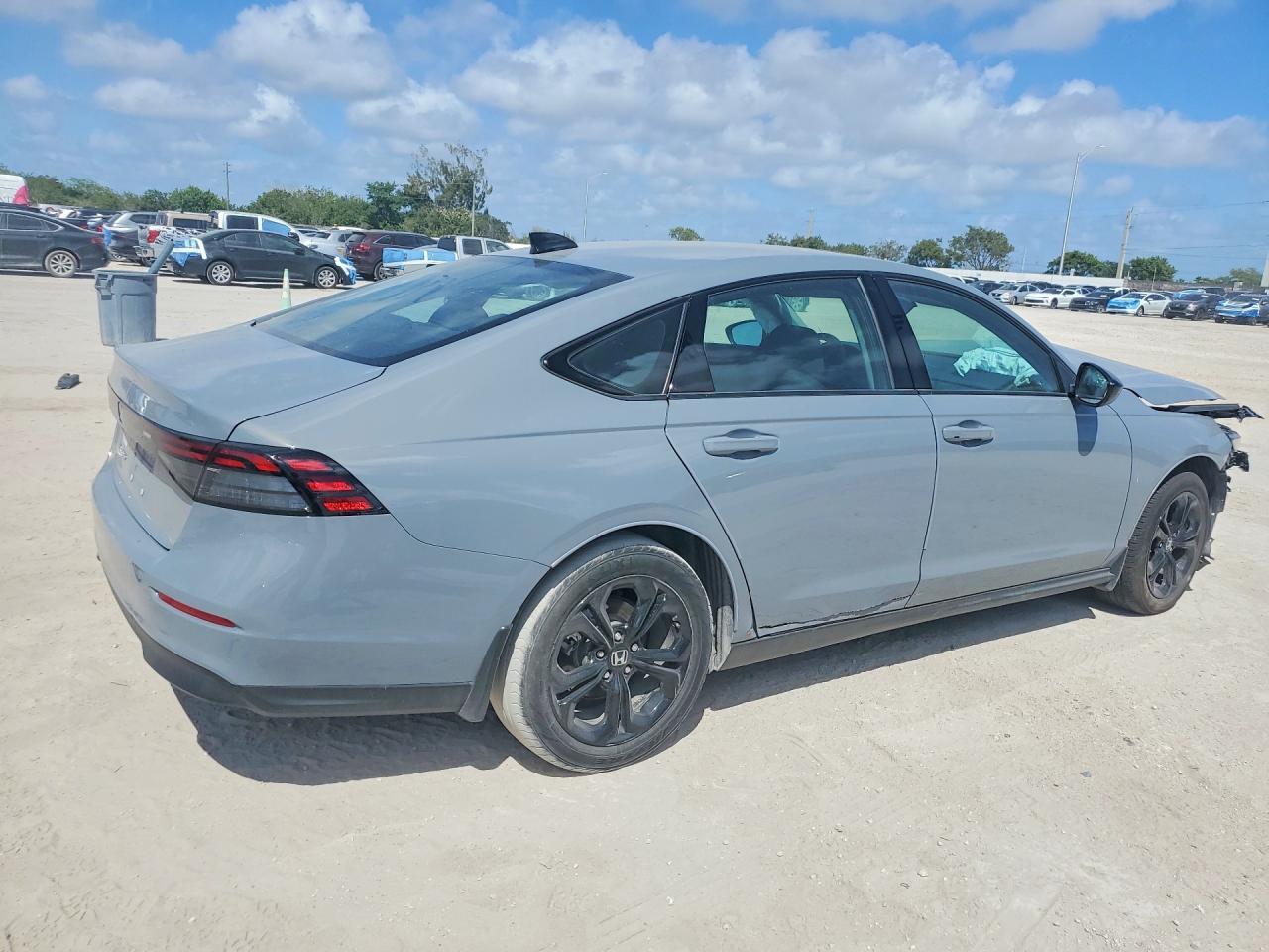 2025 Honda Accord - Image 3