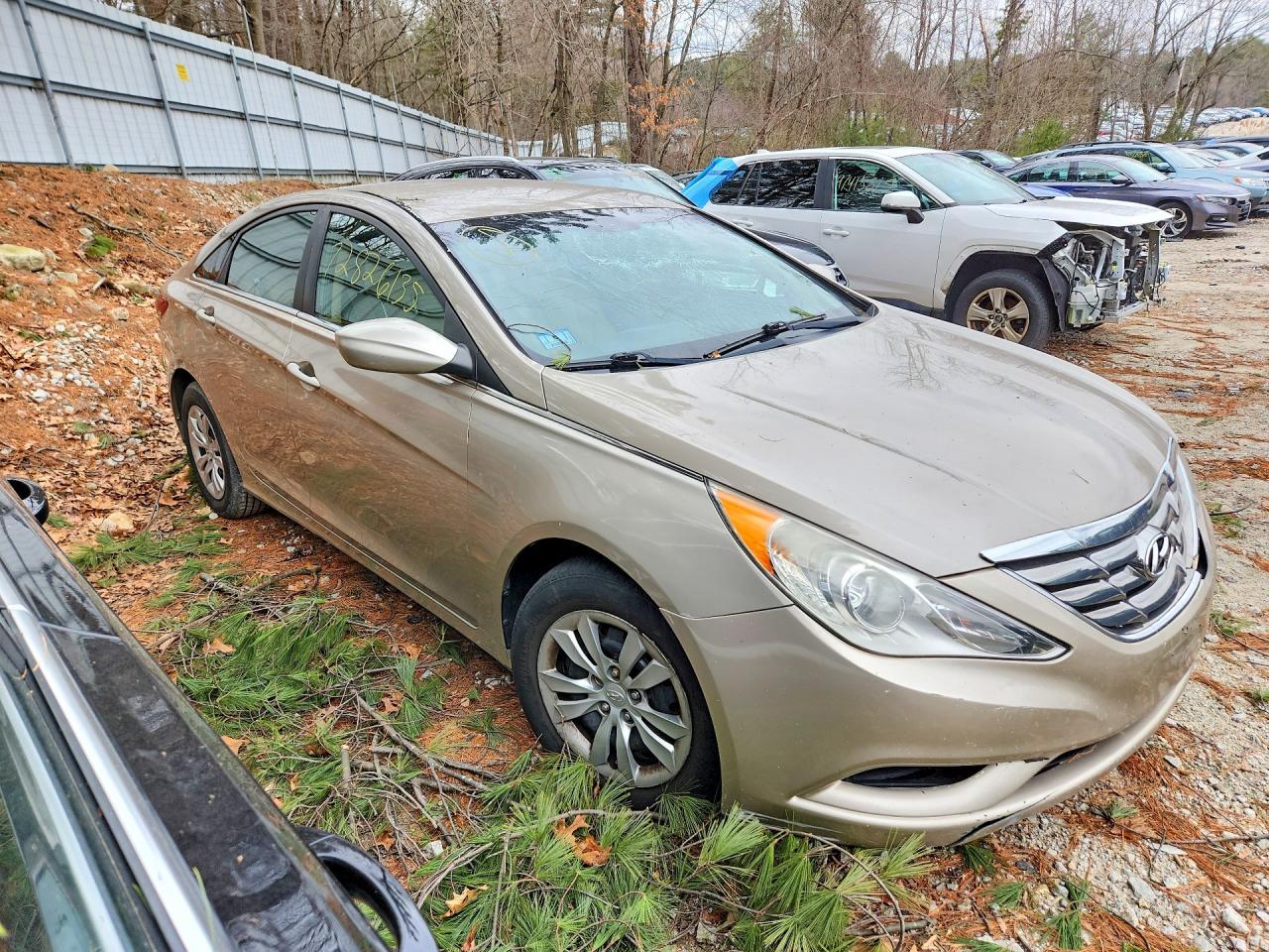 2012 Hyundai Sonata Gls - Image 4