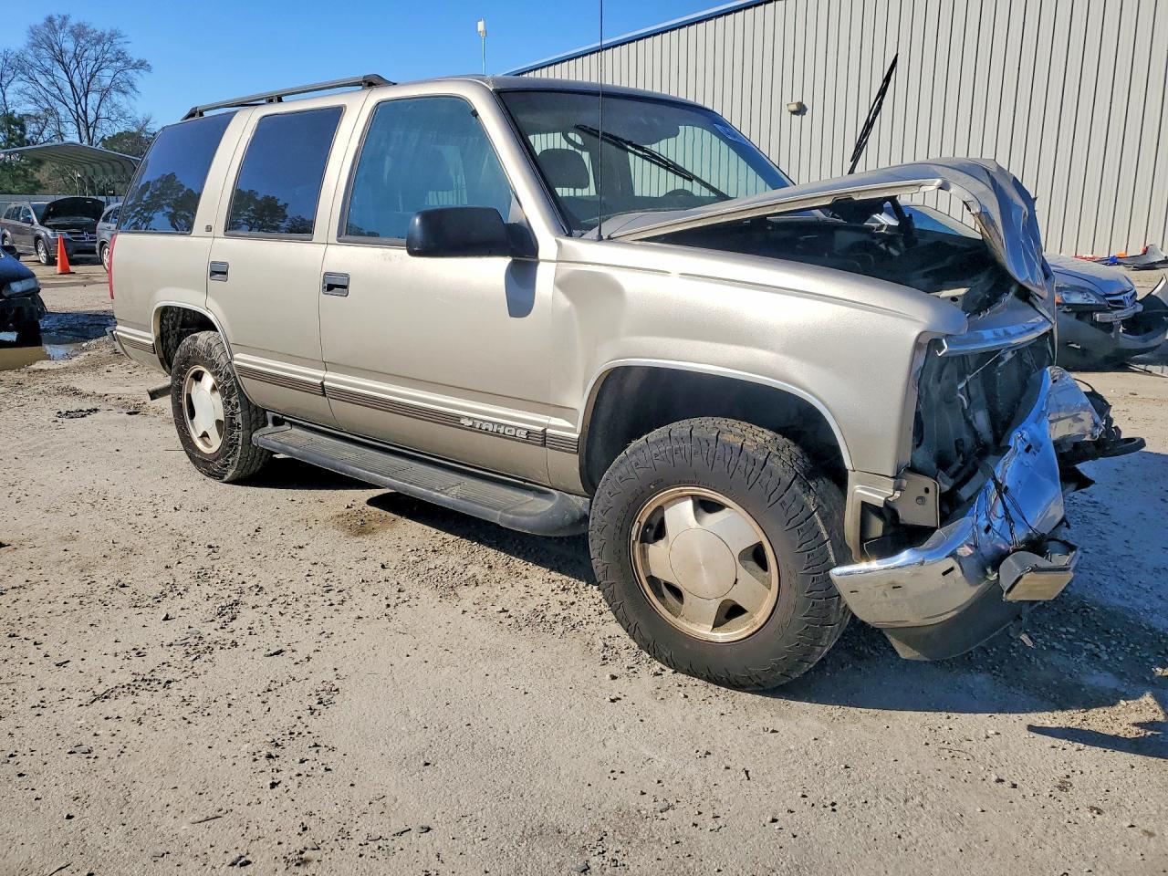 1999 Chevrolet Tahoe K1500 - Фото 4