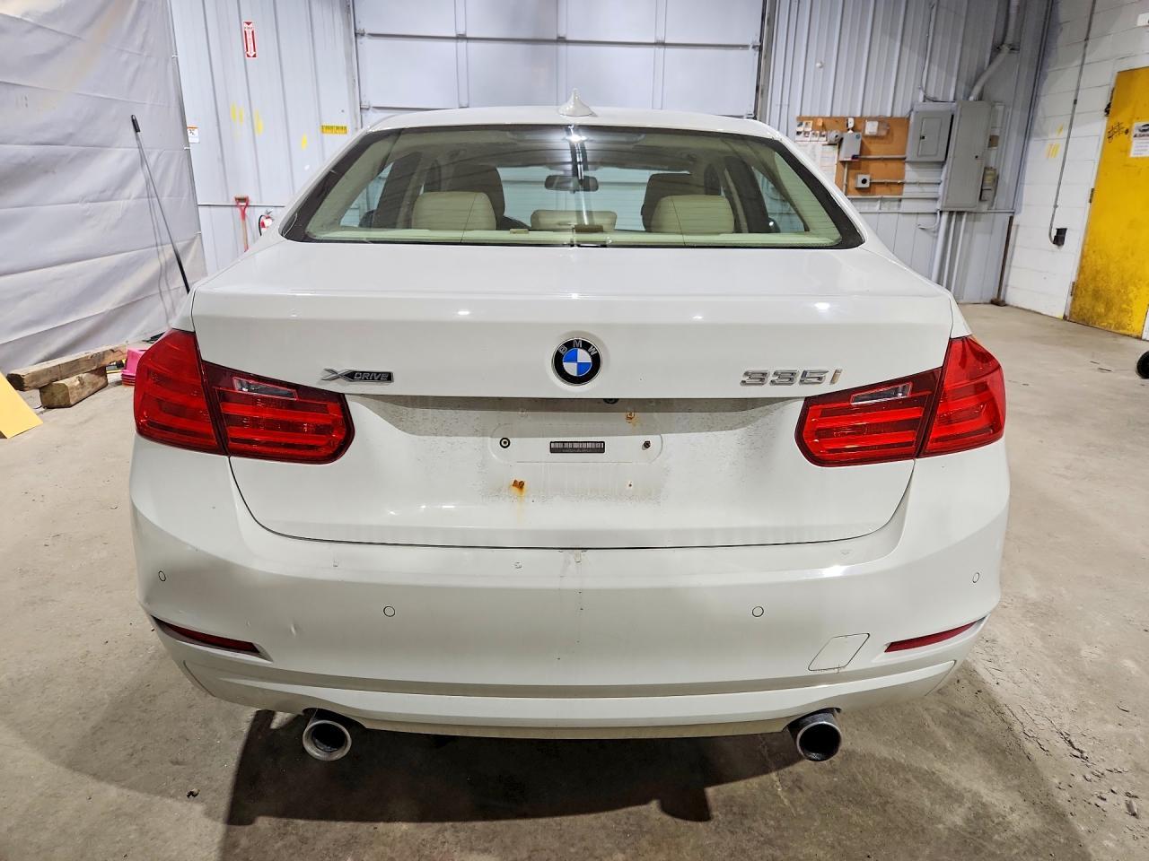 2014 BMW 335 Xi - Фото 6