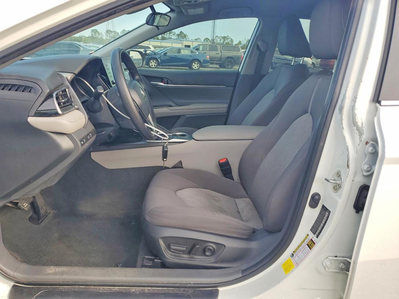 2023 Toyota Camry Le - Фото 7