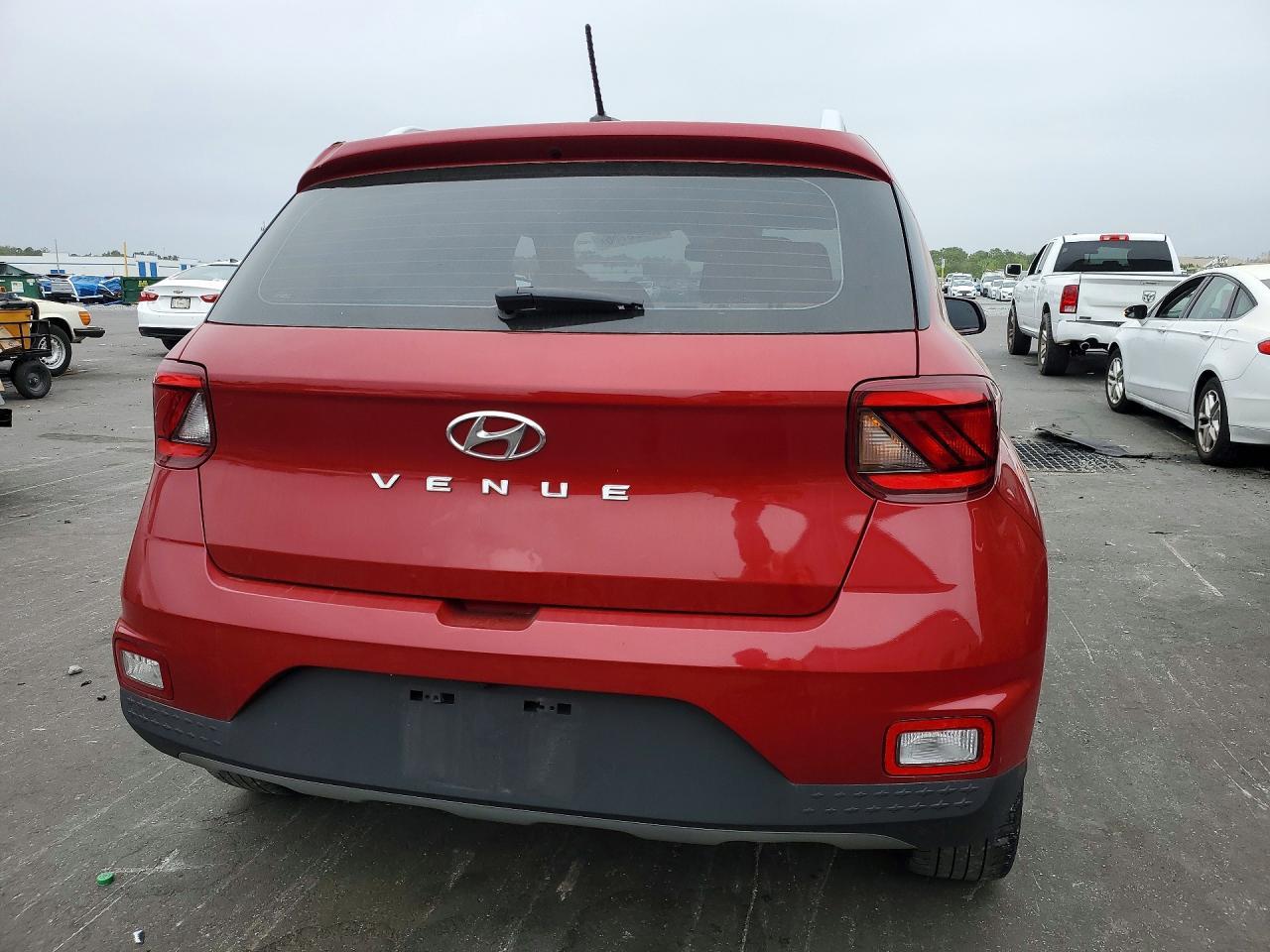 2023 Hyundai Venue Sel - Фото 6