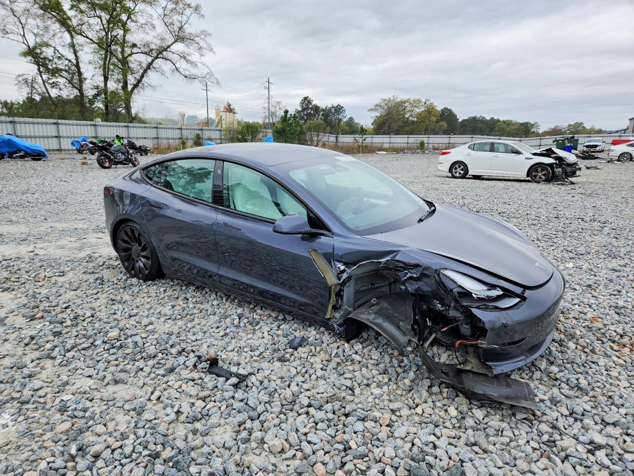 2022 Tesla Model 3 - Фото 4