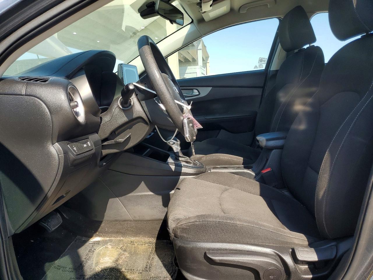 2021 Kia Forte Lxs - Image 7