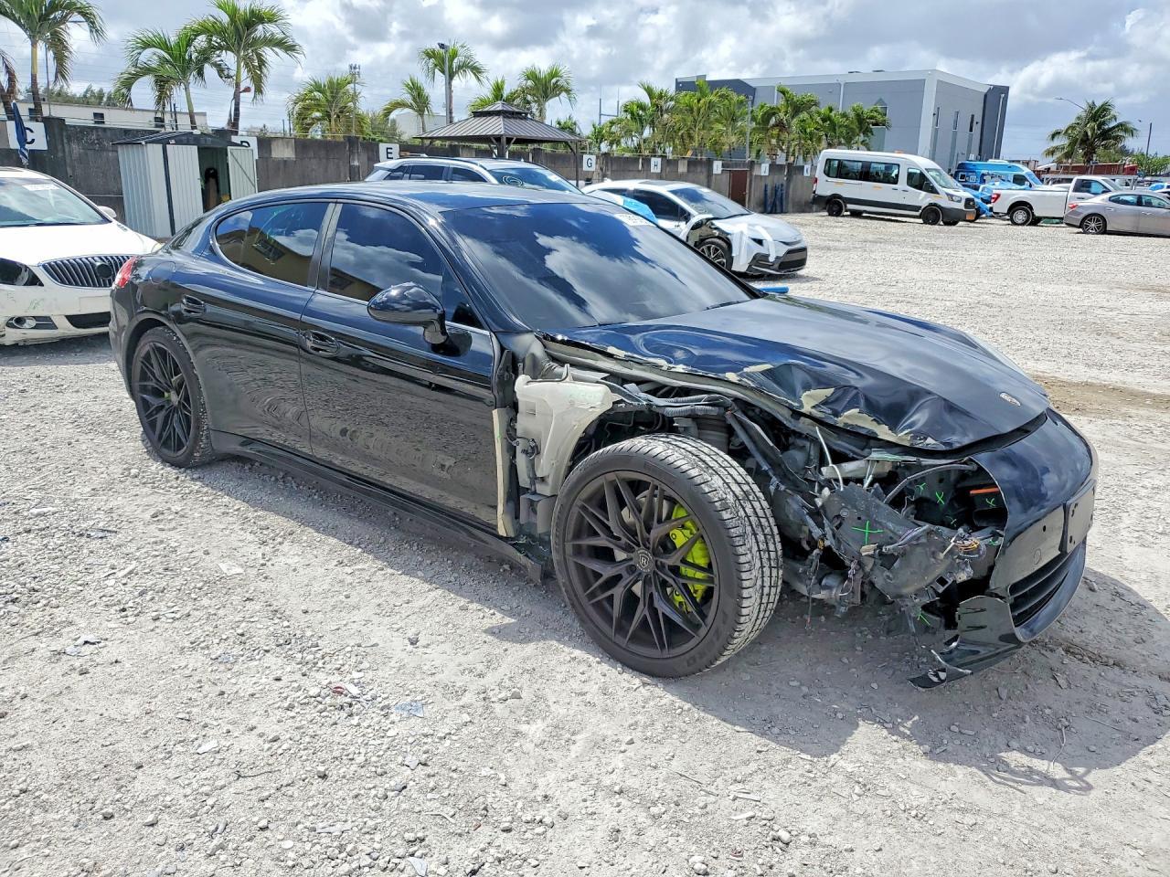 2016 Porsche Panamera 2 - Image 4