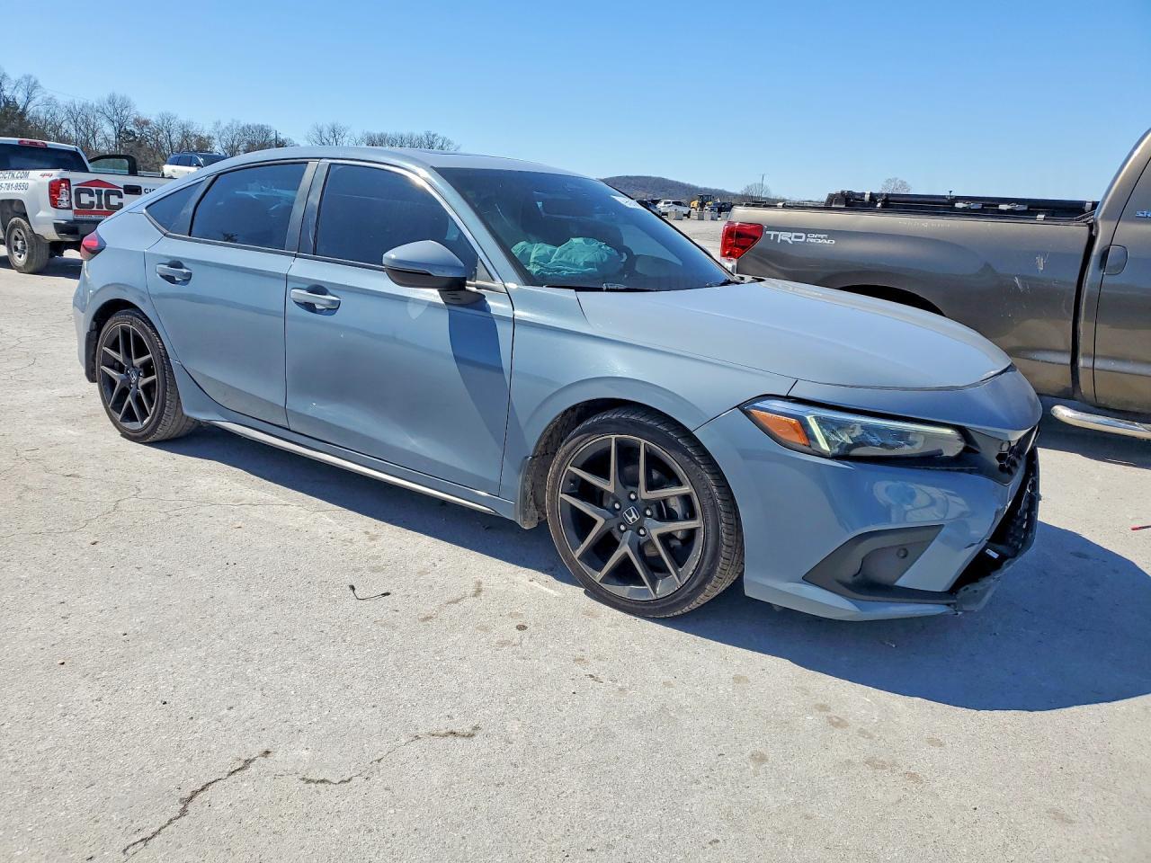 2022 Honda Civic Sport Touring - Image 4