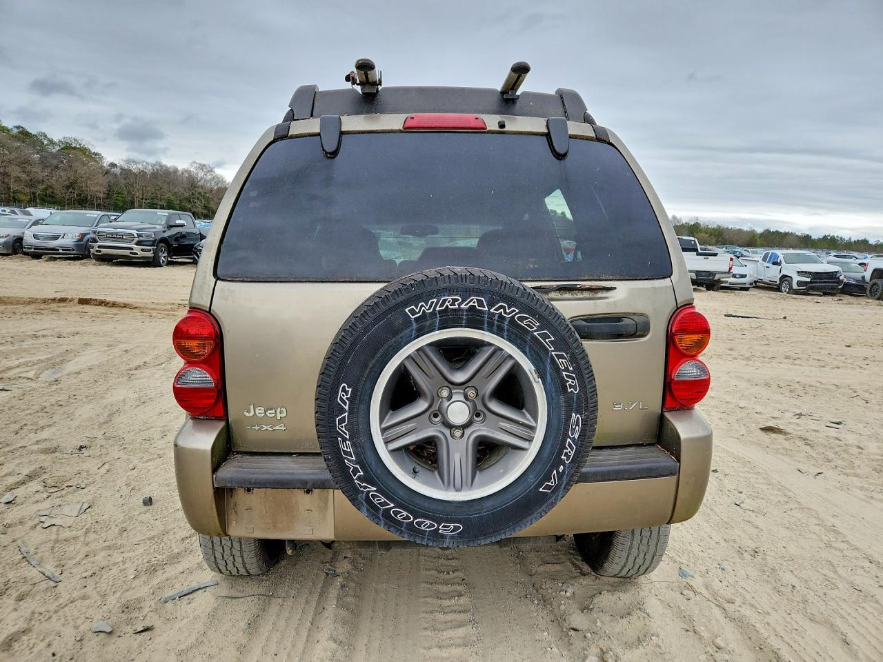 2003 Jeep Liberty - Фото 6