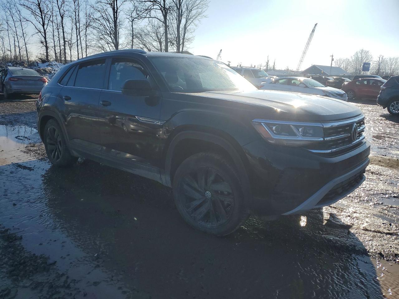 2021 Volkswagen Atlas Cross Sport Se - Image 4