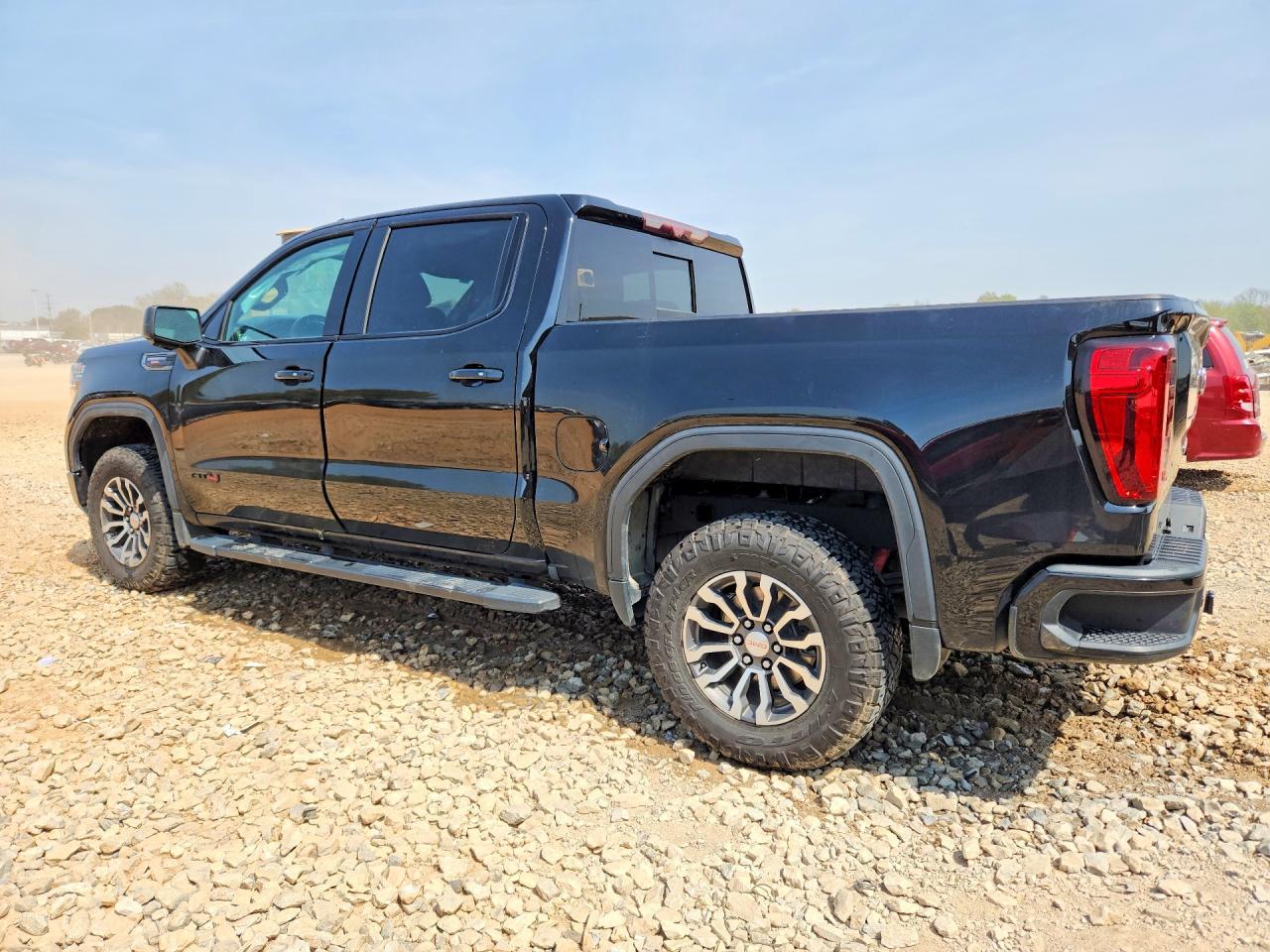 2020 GMC Sierra K1500 At4 - Фото 2