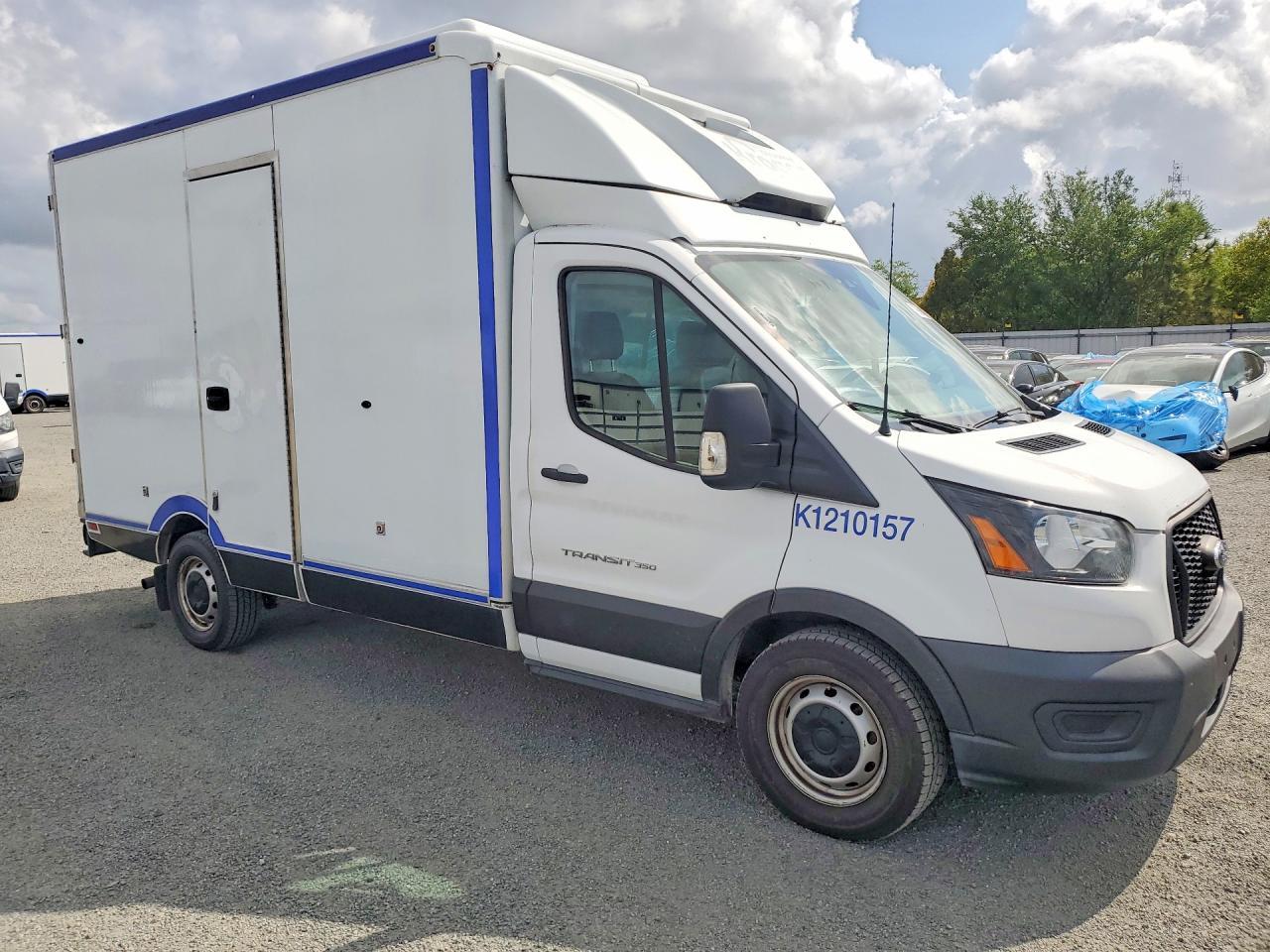 2021 Ford Transit Delivery Truck - Фото 4