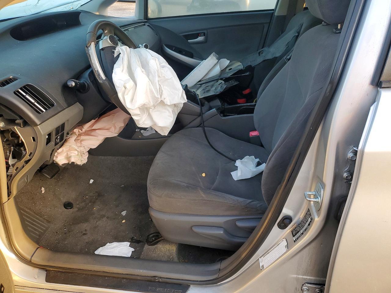 2011 Toyota Prius Three - Фото 7