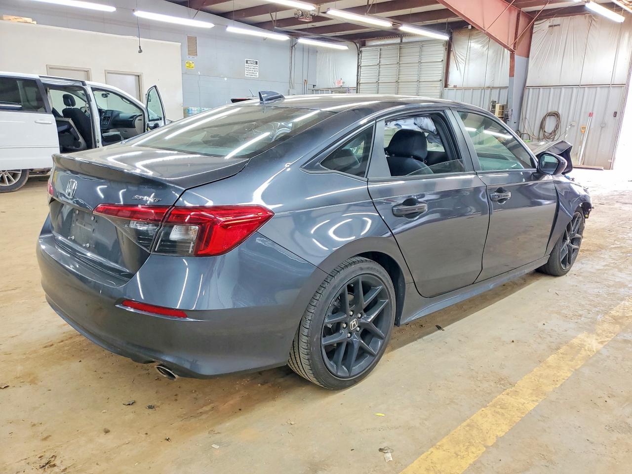 2023 Honda Civic Sport - Фото 3