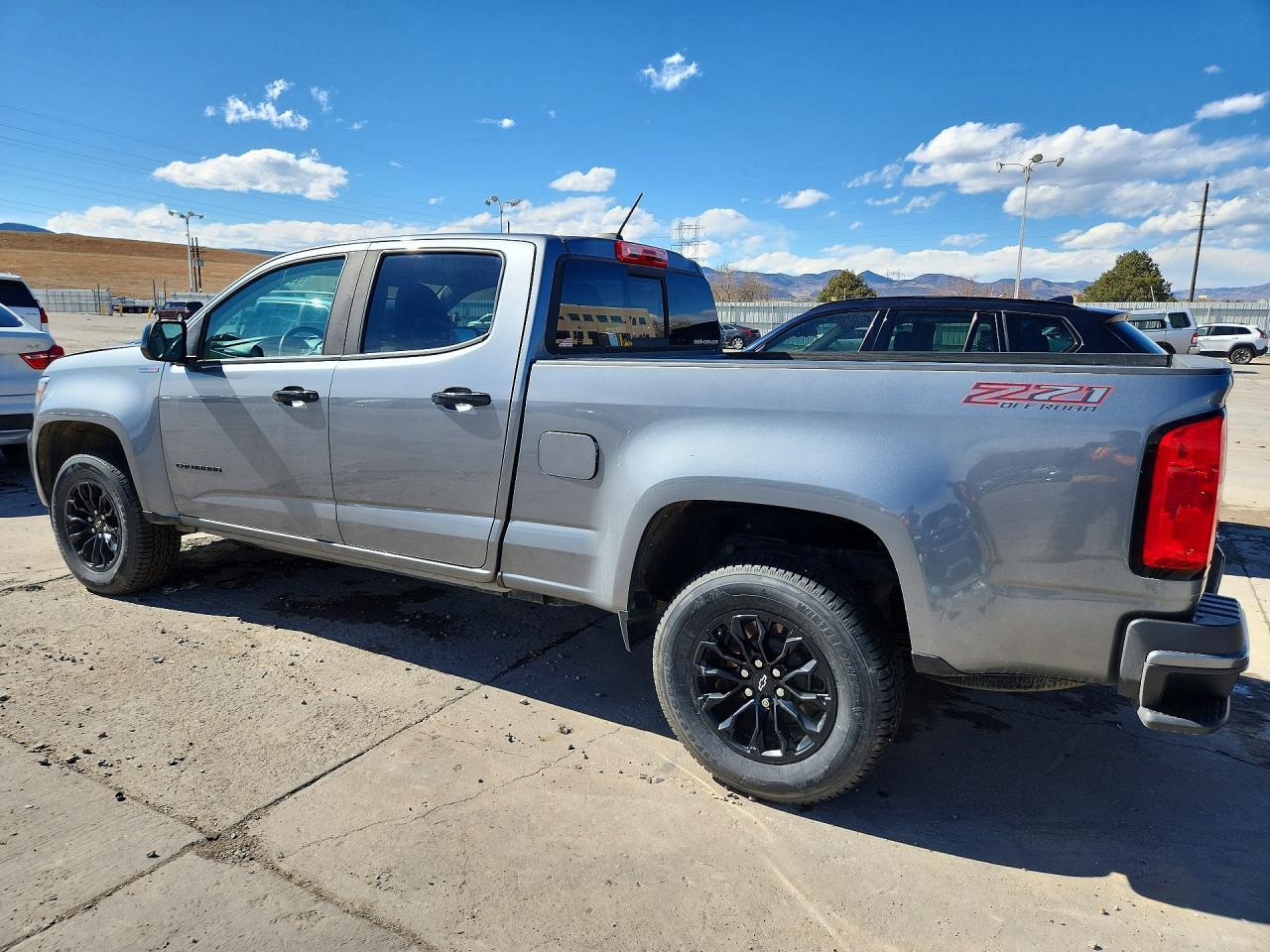 2021 Chevrolet Colorado Z71 - Фото 2