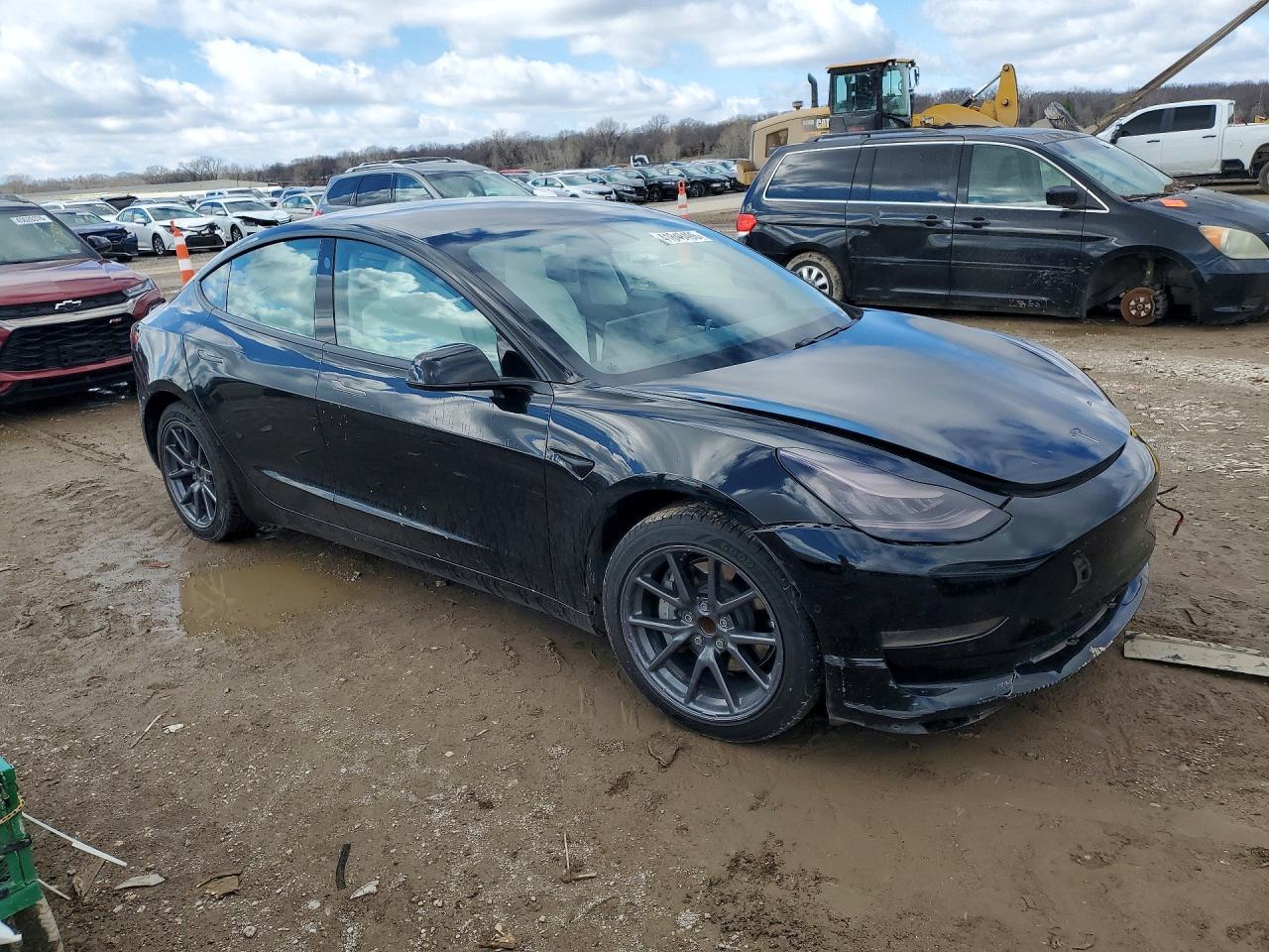 2020 Tesla Model 3 - Фото 4