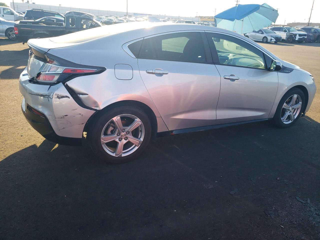 2016 Chevrolet Volt Lt - Image 3