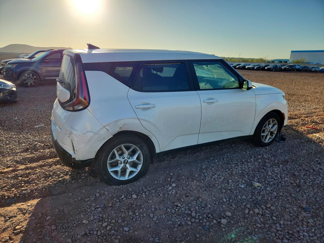 2023 Kia Soul Lx - Image 3