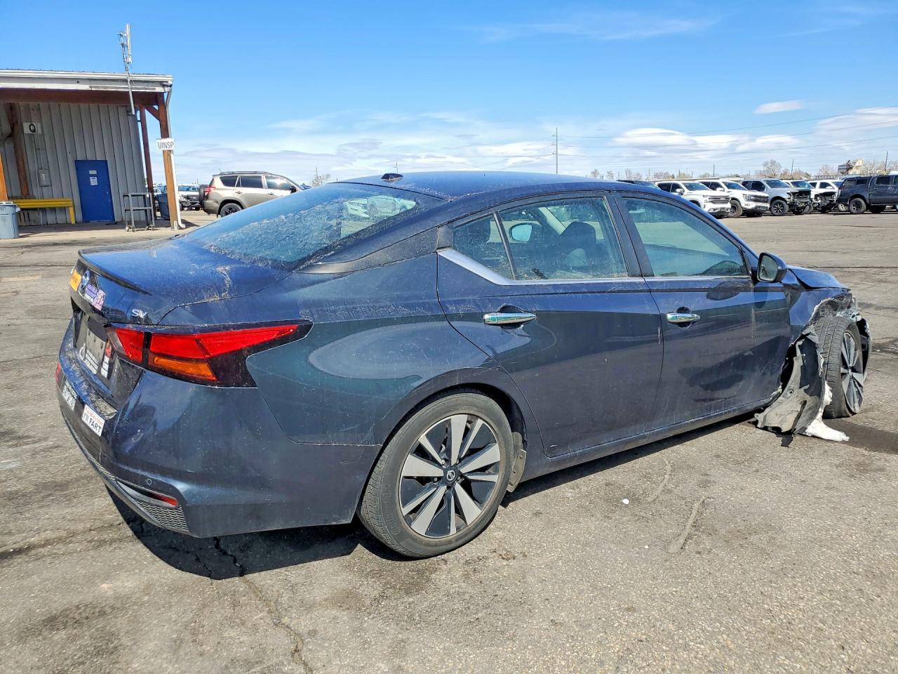 2021 Nissan Altima 2.5 Sv - Фото 3