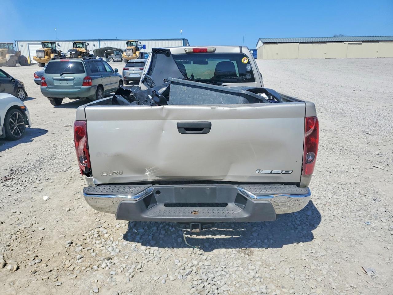 2008 Isuzu I-290 - Image 6