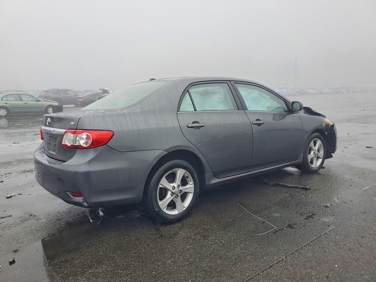 2013 Toyota Corolla Le - Image 3