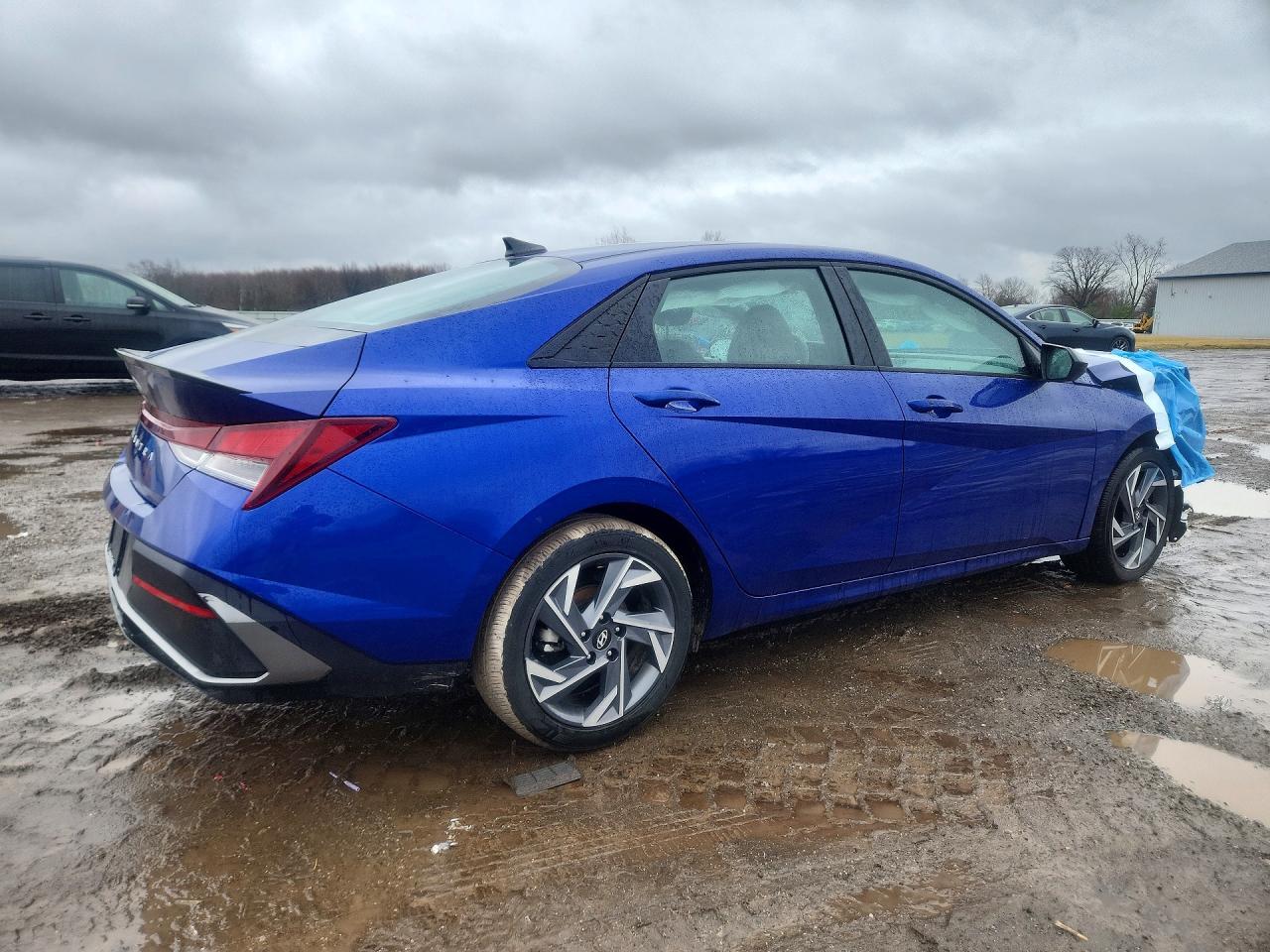 2025 Hyundai Elantra Sel Sport - Image 3