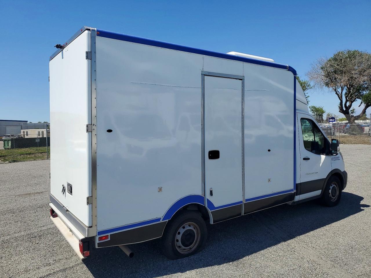 2020 Ford Transit Delivery Truck - Image 3