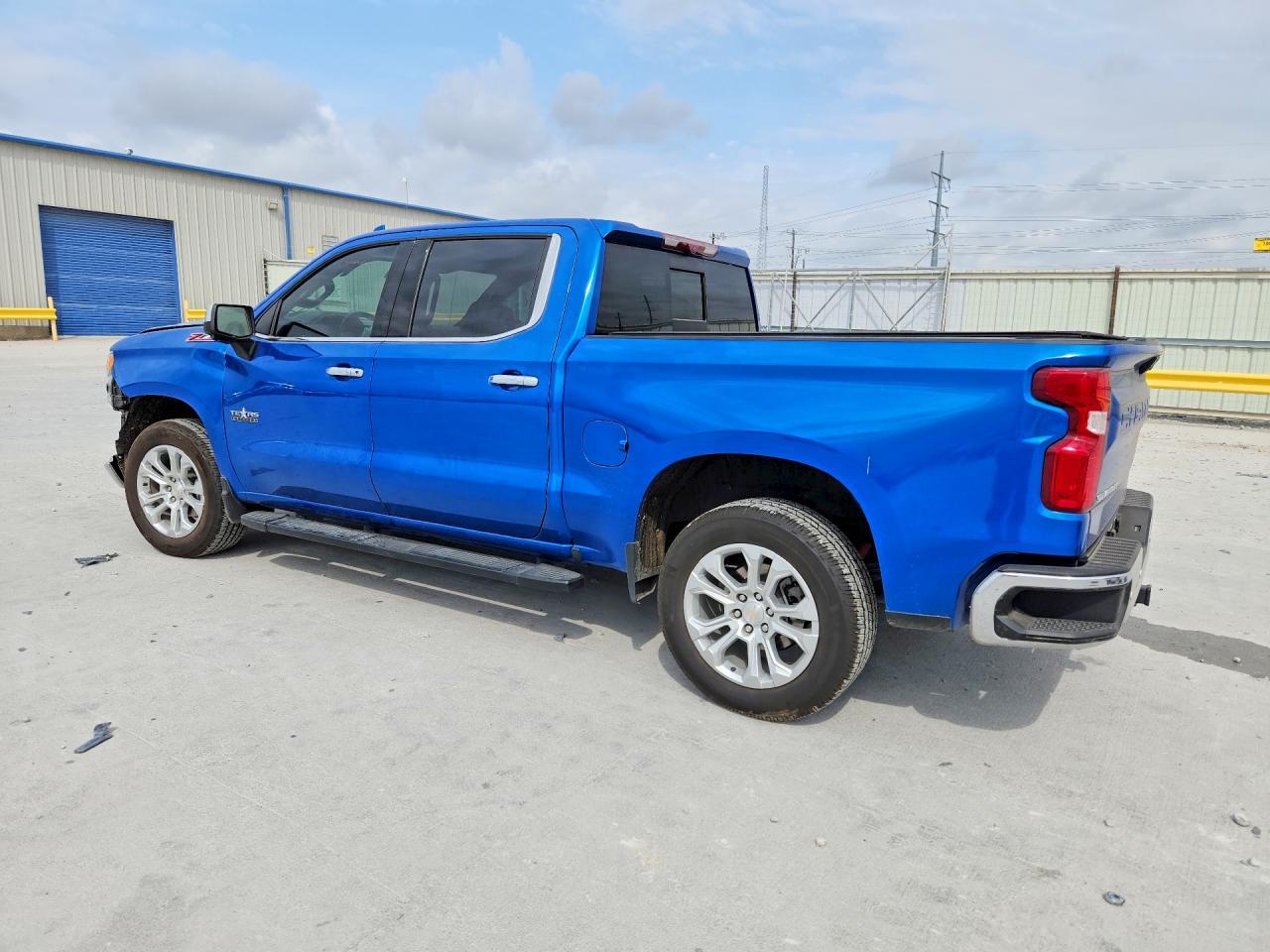 2023 Chevrolet Silverado - Image 2