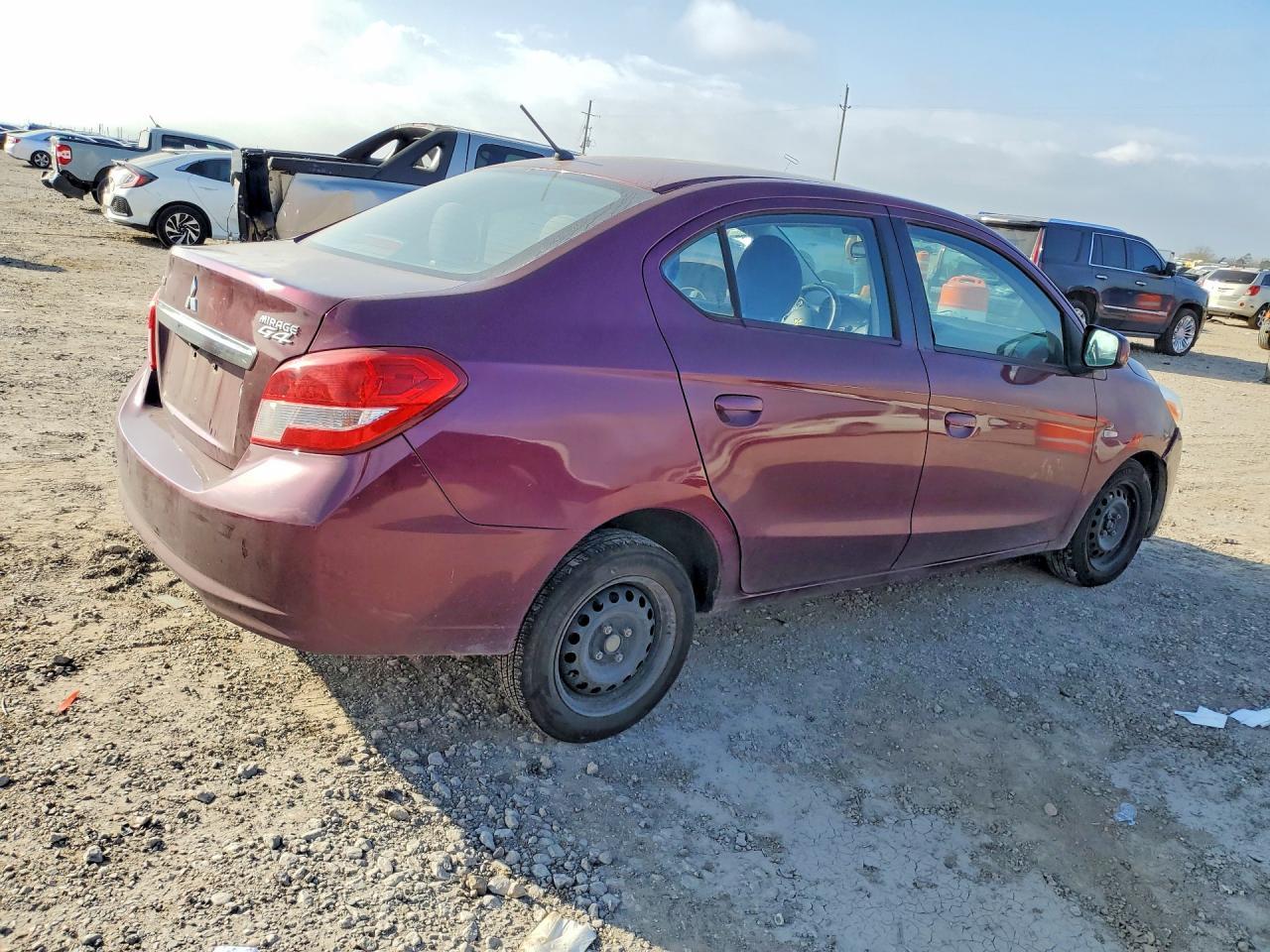 2018 Mitsubishi Mirage - Фото 3