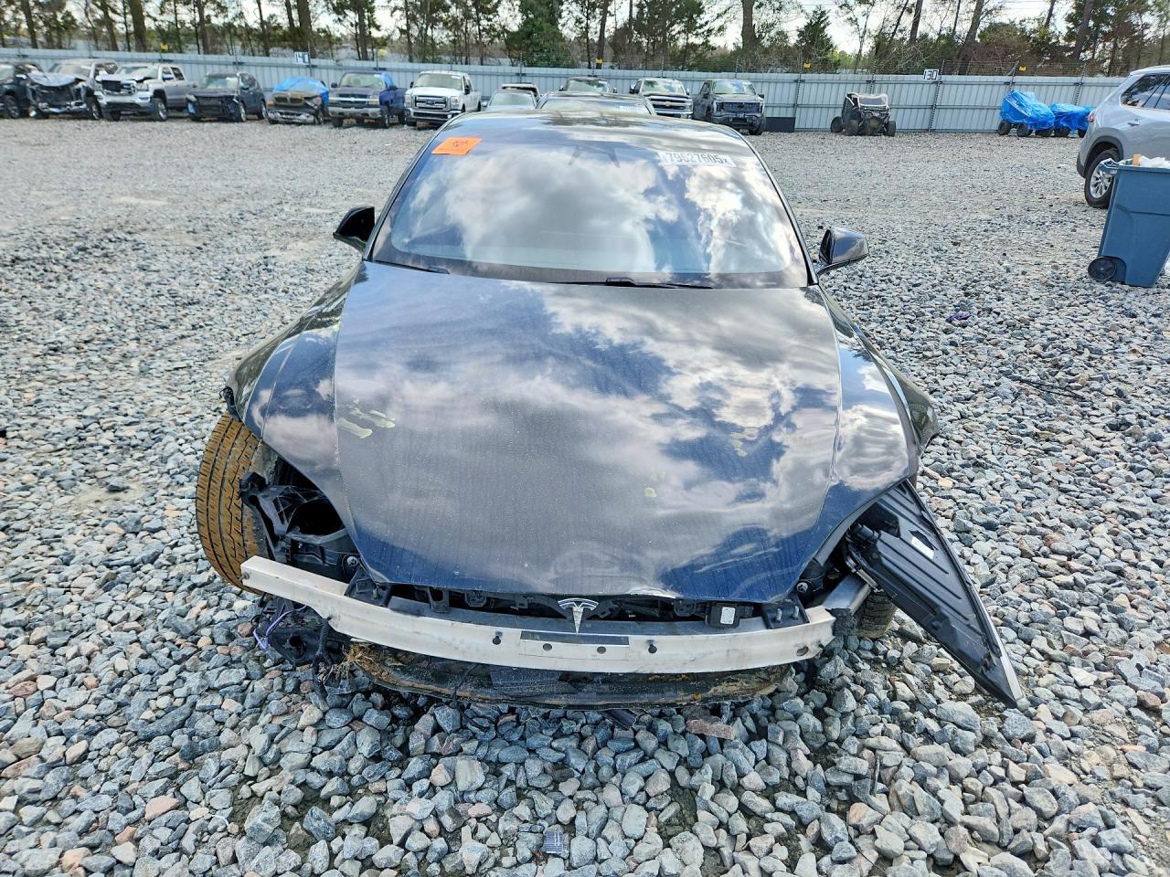 2022 Tesla Model S - Image 5