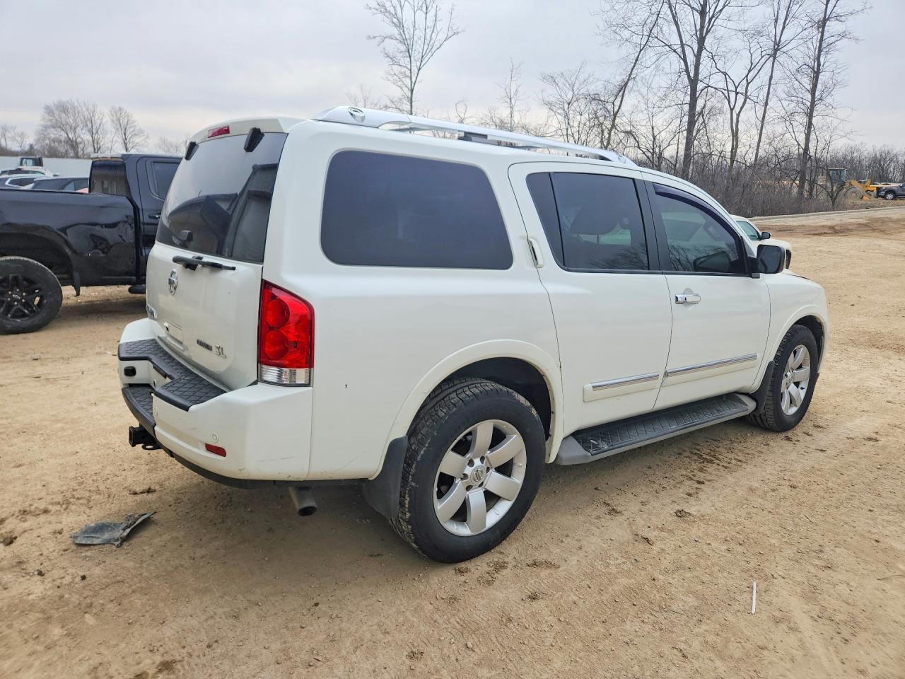 2013 Nissan Armada Sv - Image 3