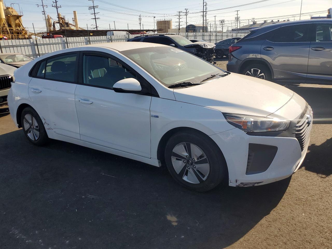 2019 Hyundai Ioniq Hybrid Blue - Image 4