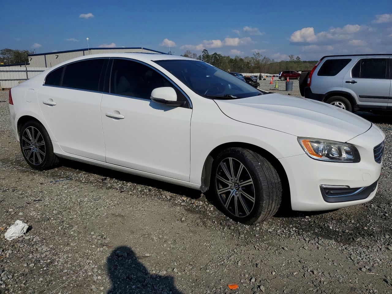 2017 Volvo S60 Premier - Фото 4