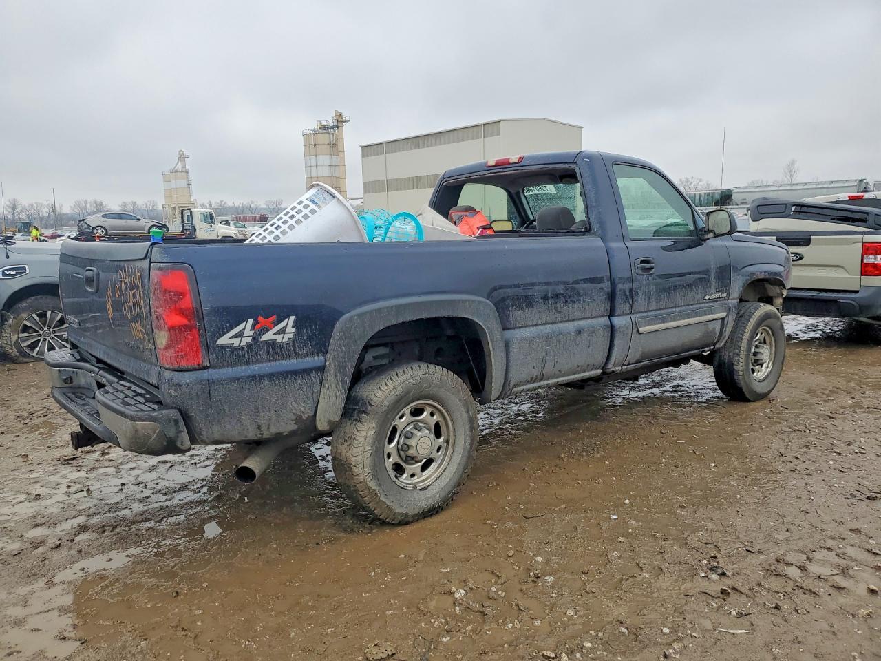2005 Chevrolet Silverado K2500 Heavy Duty - Image 3
