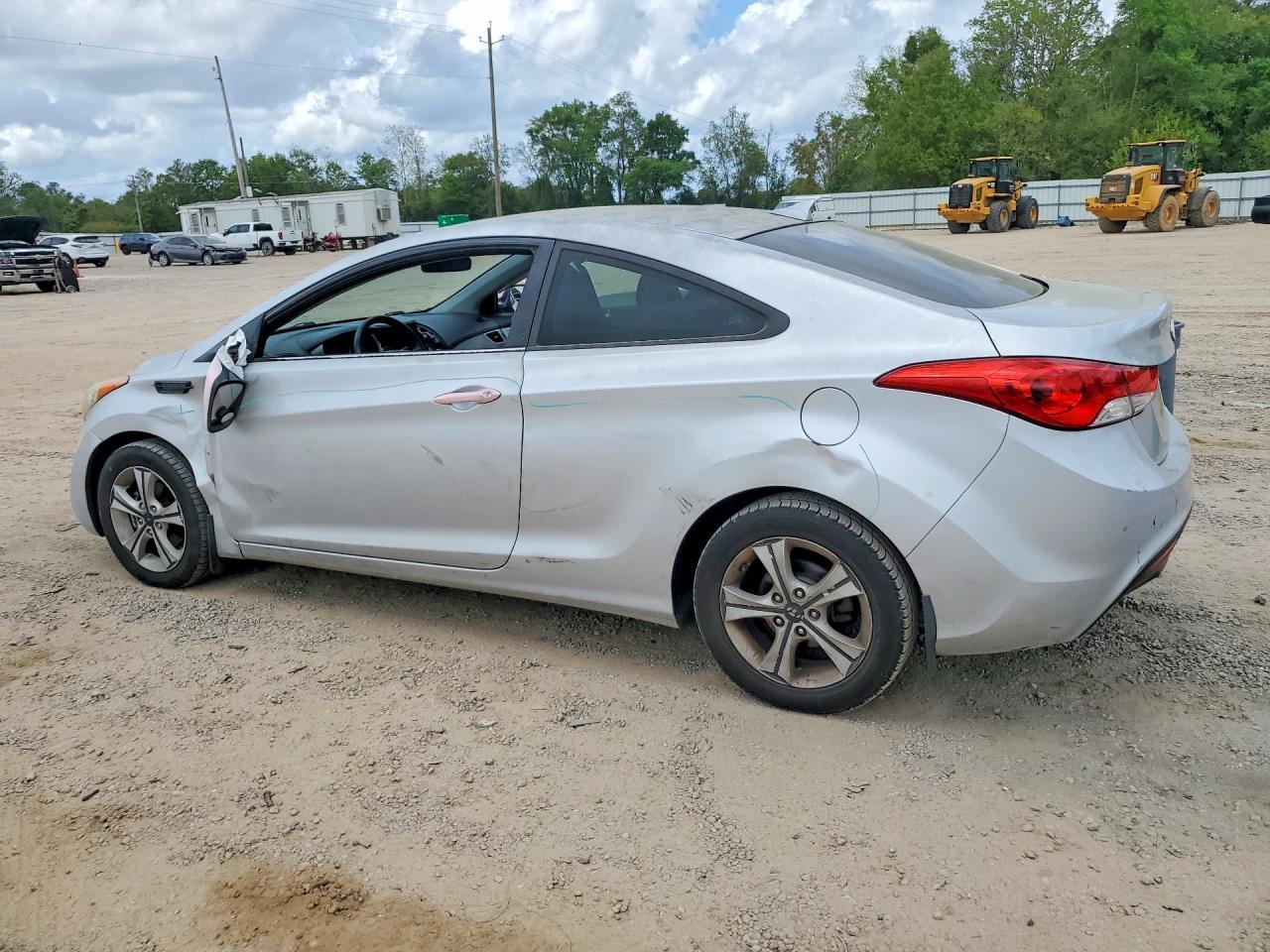 2013 Hyundai Elantra Coupe Gs - Image 2