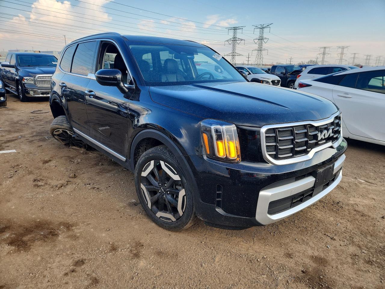 2025 Kia Telluride S - Image 4